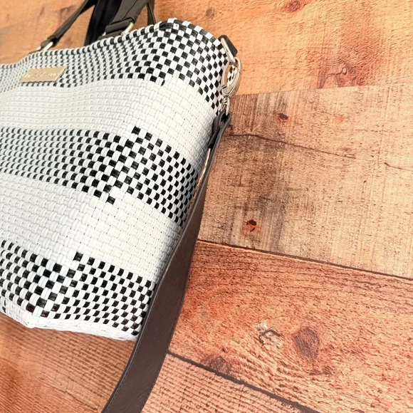 Tin Marin Lolo Medium Woven Crossbody W Drawstring Bag - Picture 7 of 10